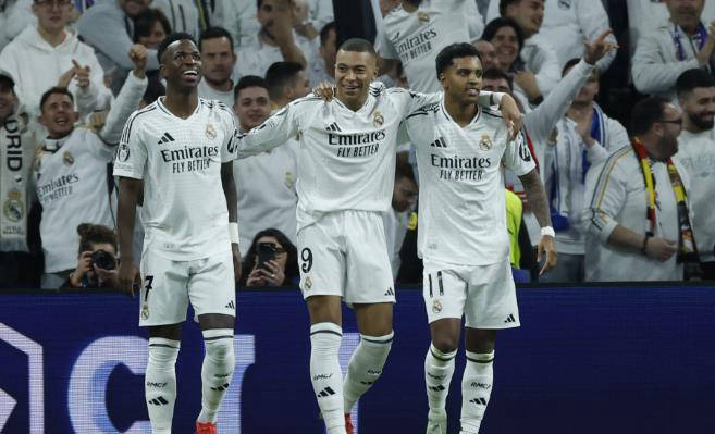 皇马内讧升级！两大头牌互不满意，拒防守引团队不满